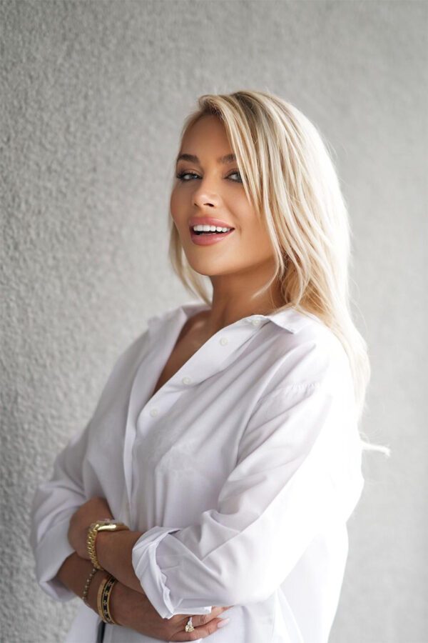 Dr. Elif Çolak